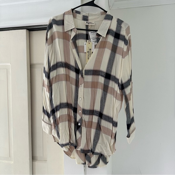 Button down flannel top - Picture 3 of 6